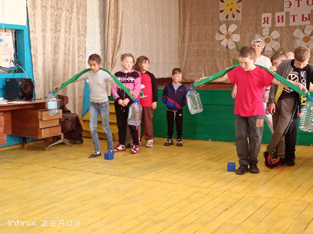 Русский народный фольклор и трудовой десант..