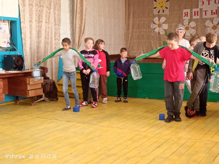 Русский народный фольклор и трудовой десант..